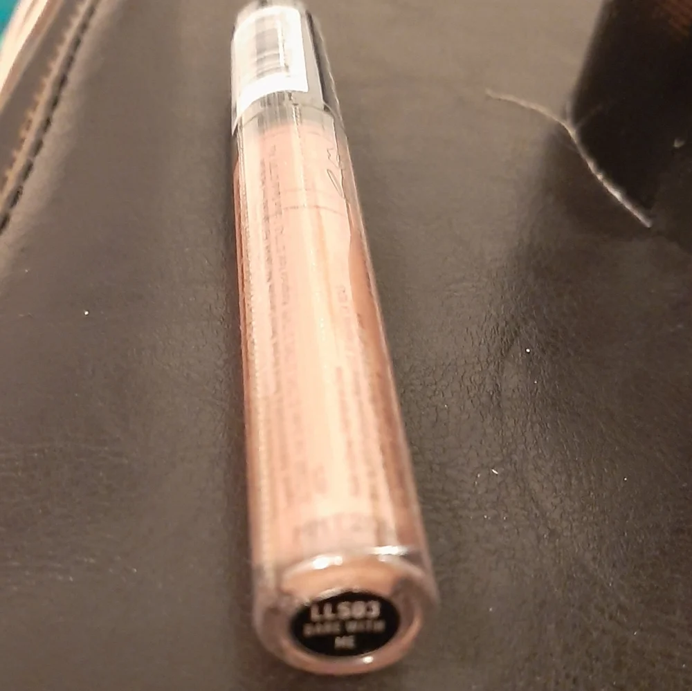 NYX nude lip